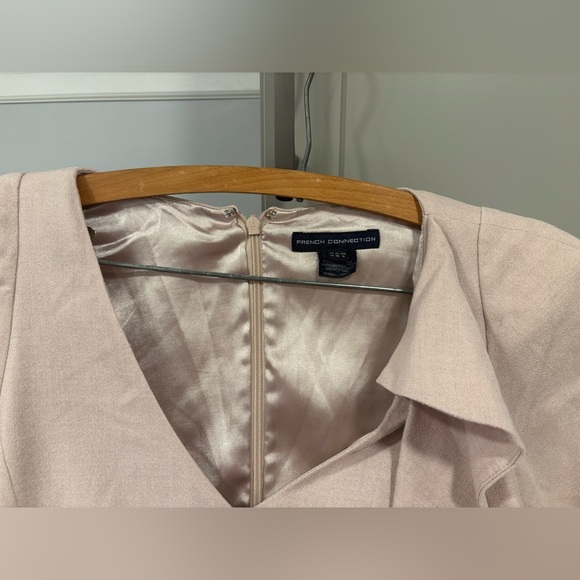 Pink sleeveless dress , Vince Camuto , Eye catching bow in back.  Very pretty - Picture 5 of 5